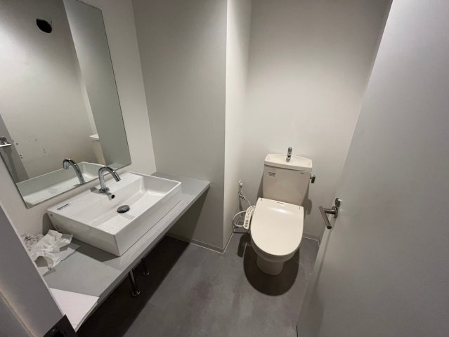 TATロイヤルビルのトイレ