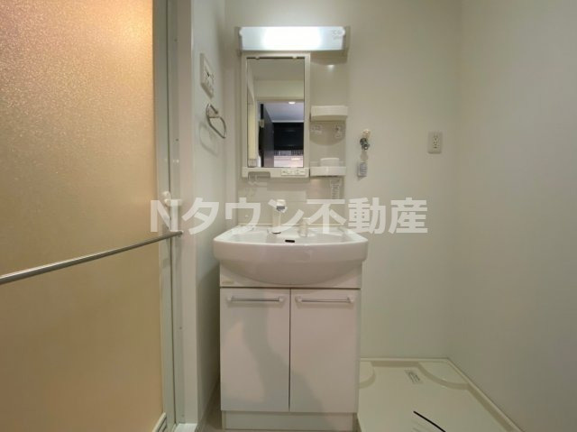 【独立洗面台】 | スカイホース | 朝の支度にも助かる、独立の洗髪洗面化粧台