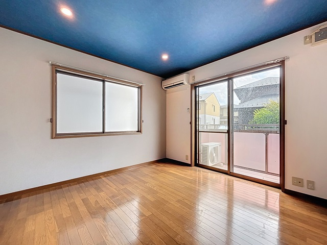 コーポ天根の洋室