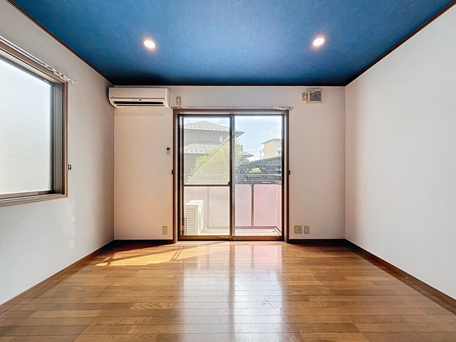 コーポ天根の洋室