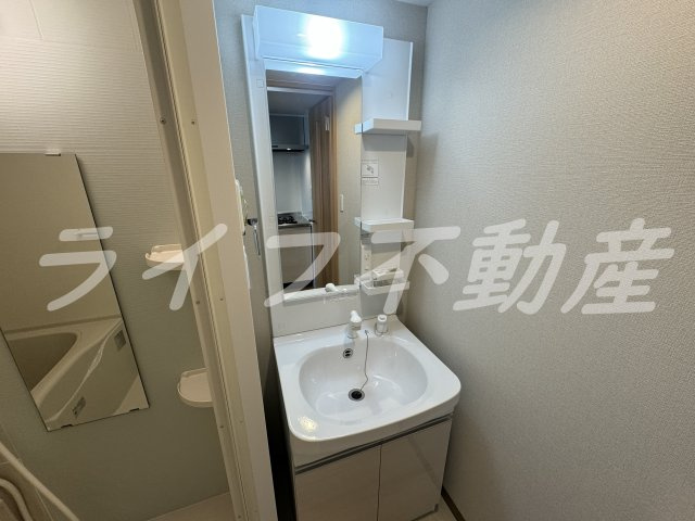 ドムス吉田の独立洗面台|独立洗面台、朝の身支度には欠かせません