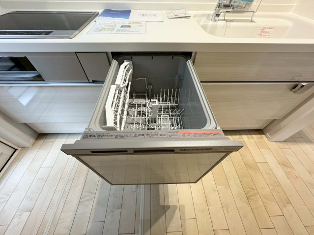 ONE HOUSE－ワンハウス－小倉南区朽網東2丁目【小倉南区　新築戸建て】のキッチン|食洗器付きのシステムキッチン♪【小倉南区　新築戸建て】