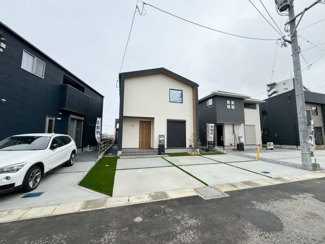 ONE HOUSE－ワンハウス－小倉南区朽網東2丁目【小倉南区　新築戸建て】の駐車場|駐車スペースは並列３台可能♪【小倉南区　新築戸建て】