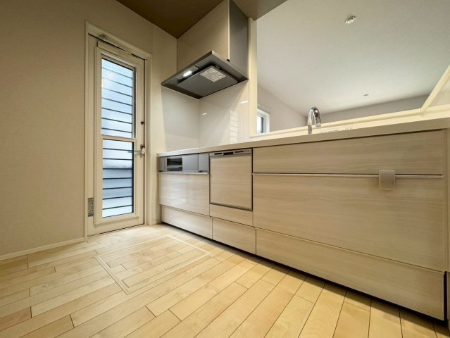 ONE HOUSE－ワンハウス－小倉南区朽網東2丁目【小倉南区　新築戸建て】のキッチン|食器洗い洗浄機が標準装備のシステムキッチン♪　【小倉南区　新築戸建て】