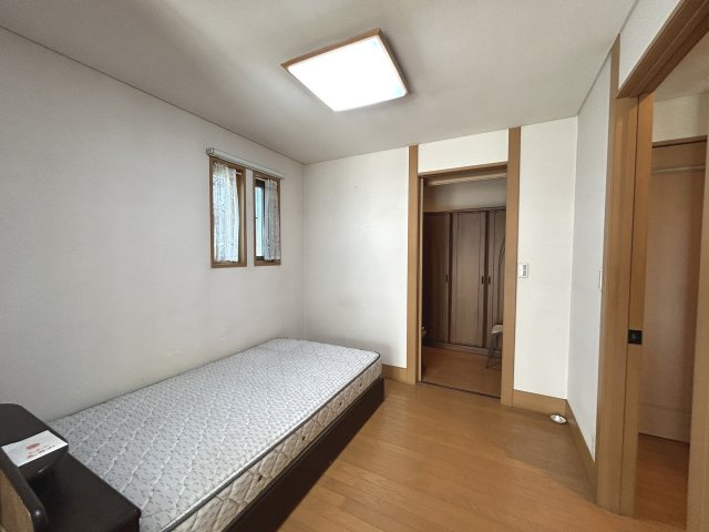 上柏田４丁目　ミサワホーム施工住宅の寝室|洋室4.8帖洋室