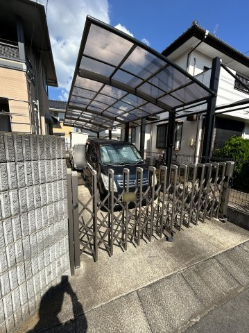 上柏田４丁目　ミサワホーム施工住宅の駐車場|カーポート付きの駐車場　2台分駐車可能です