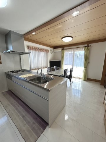 上柏田４丁目　ミサワホーム施工住宅のキッチン|キッチン交換、リビングリフォーム済みなのでそのままお使いいただけます