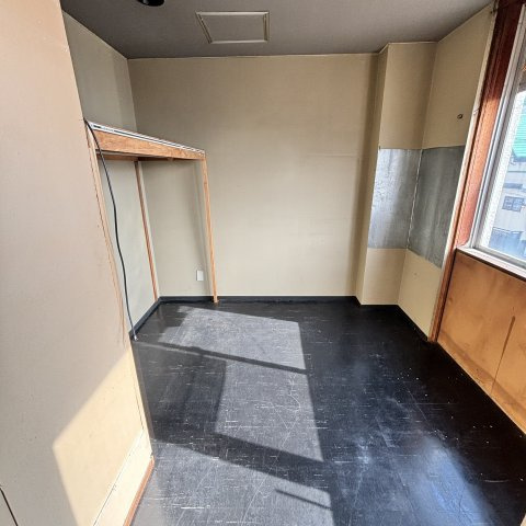 エスタビルの玄関