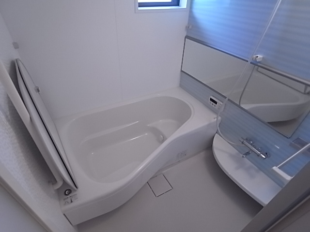 神戸市須磨区車字梨川のアパートの浴室|１坪の浴室
