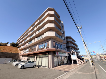 エミネンス加茂川の外観