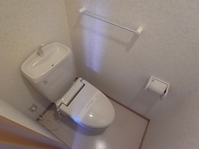 神戸市長田区水笠通４丁目の賃貸マンションのトイレ
