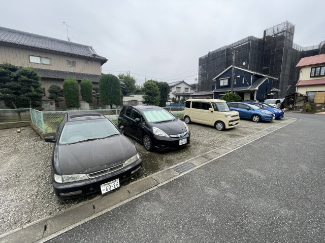 ヴェールサイド寿の駐車場
