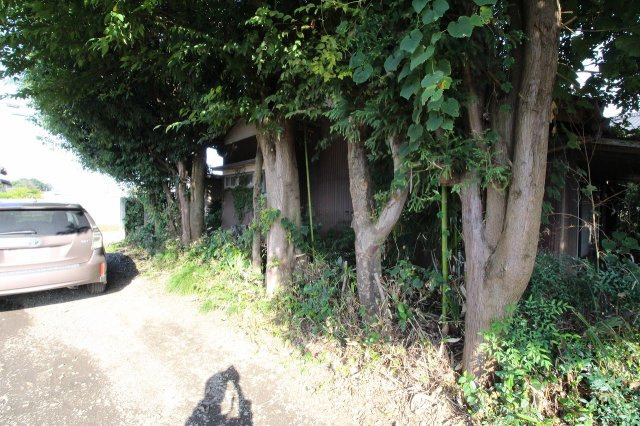 野木町友沼の外観|西側中央建物一部撮影