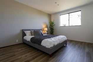 宝塚市雲雀丘2丁目新築一戸建ての洋室