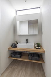 宝塚市雲雀丘2丁目新築一戸建ての独立洗面台