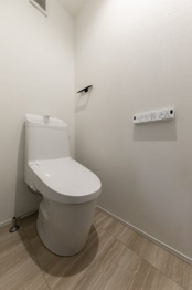 宝塚市雲雀丘2丁目新築一戸建てのトイレ