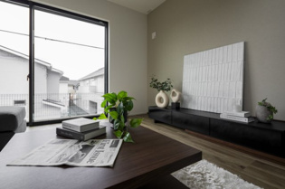 宝塚市雲雀丘2丁目新築一戸建ての居間