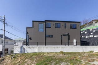 宝塚市雲雀丘2丁目新築一戸建ての外観