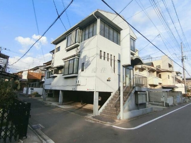 大徳寺隣の一棟貸しの外観