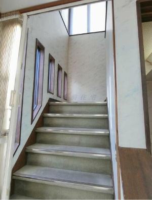 大徳寺隣の一棟貸しの内装