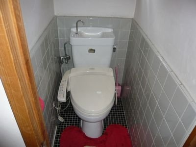 中野区中野３丁目のアパートのその他共用部分|入居者共用トイレ