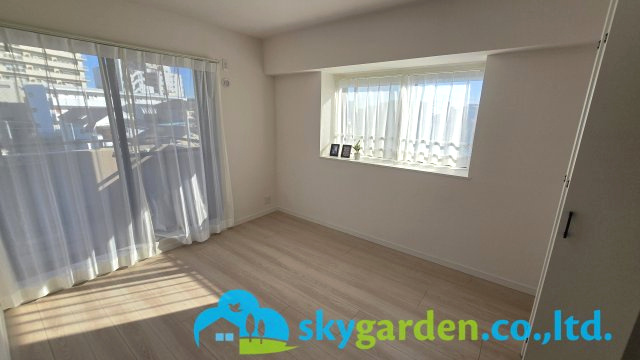 ライオンズマンション茅ヶ崎中央公園の洋室