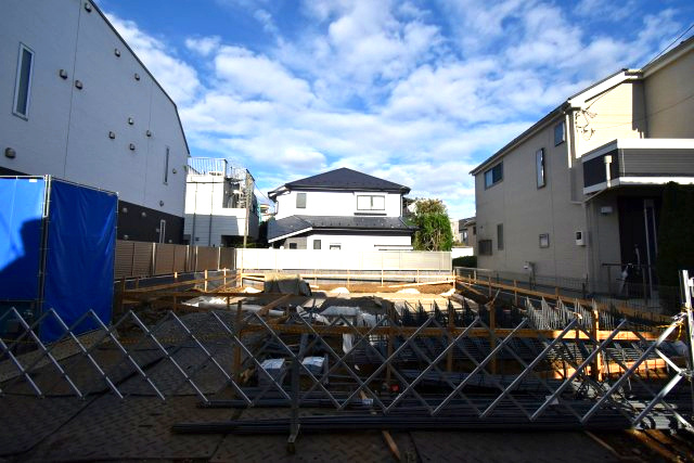 和泉1丁目・新築戸建の外観|丁度良い30坪～40坪の間の広さ38.88坪の土地の丁度良い広さです。大きすぎず小さすぎず。