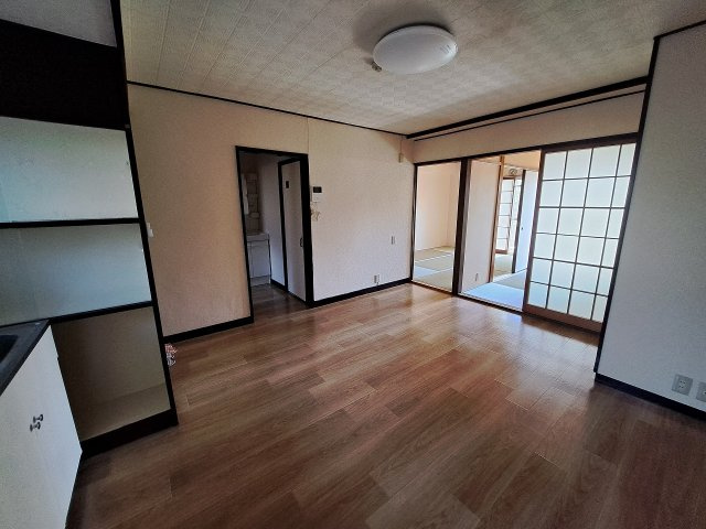 若草ハイツの居間・リビング