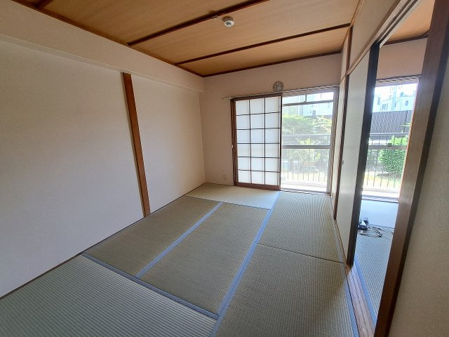 若草ハイツの和室