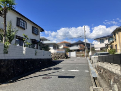 【前面道路含む現地写真】 | 大津市湖青2丁目23-1　中古戸建