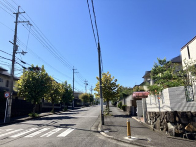 【前面道路含む現地写真】 | 大津市湖青2丁目23-1　中古戸建