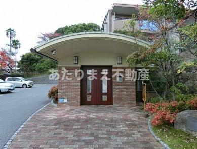 ベル・フォーレ城南のエントランス