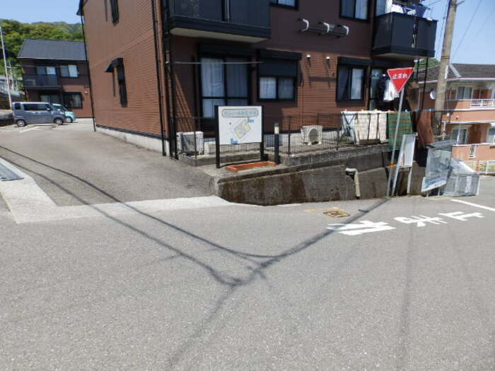 セジュール妙見 B棟のエントランス|敷地入口