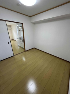 【寝室】 | 冬築タウン D棟 | 【冬築タウン D棟】