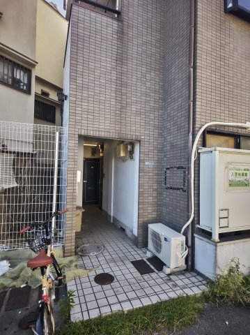 メゾンM・I門真のエントランス