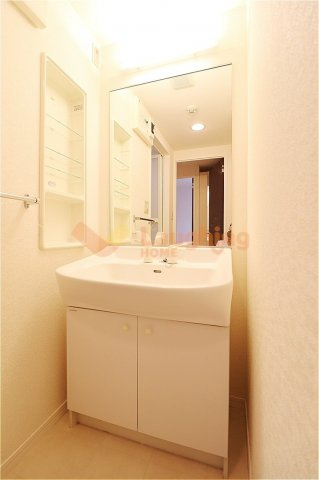 第33上野ビルの洗面所|脱衣スペースもあります