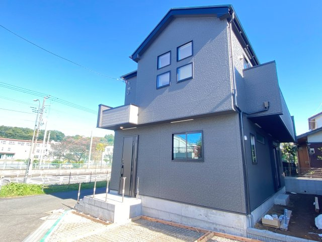 祝：成約済み　八王子市　中野山王　新築戸建て　３期の外観|人気の角地。開放感ある立地の新築戸建てです。～仲介手数料無料☆八王子ひなた不動産～八王子市中野山王　新築戸建て