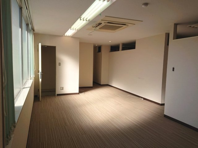 スタッフハウスビルの内装