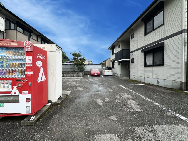 ソレーユ布師田の駐車場