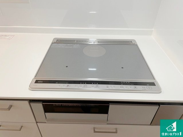 桜井市芝　新築一戸建ての設備|３口あるので、まとめて料理をする時も大活躍！