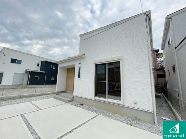 桜井市芝　新築一戸建ての外観|お客様に長く安心して住んでいだだける事にこだわった家づくり！住んでからのアフターサービスにもしっかりと取り組んでいます！