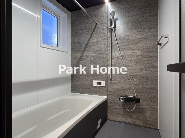 高知市小津町・4号地-新築戸建ての浴室