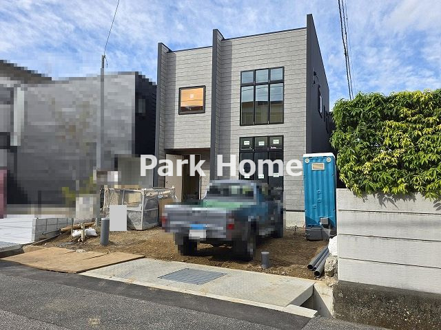 高知市小津町・4号地-新築戸建ての前面道路含む現地写真|2025.4月：建築中