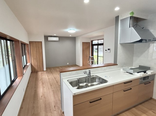 リフォーム済中古戸建　瑞穂市古橋　昭和63年築のキッチン|システムキッチン