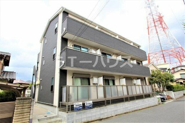 レイエス三山の外観