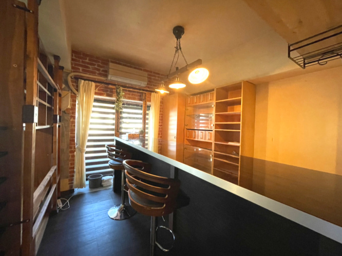 ファミーユ八幡のダイニング|雰囲気の良い居室空間となっております。