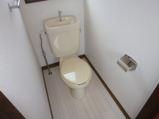 倉敷市連島中央２丁目のアパートのトイレ