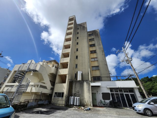 古波津商事ビル