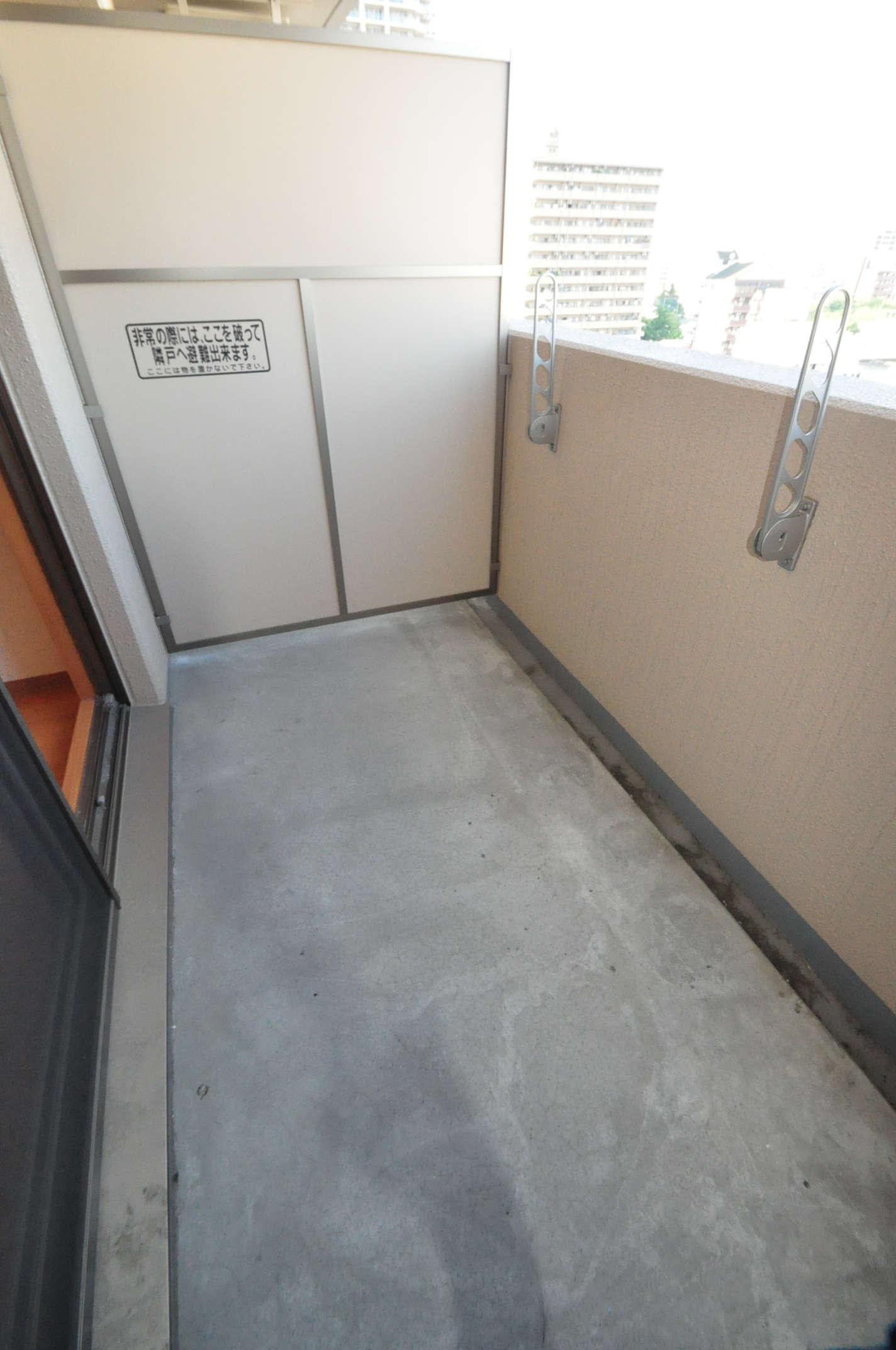 大阪市城東区中央２丁目の賃貸マンションのバルコニー