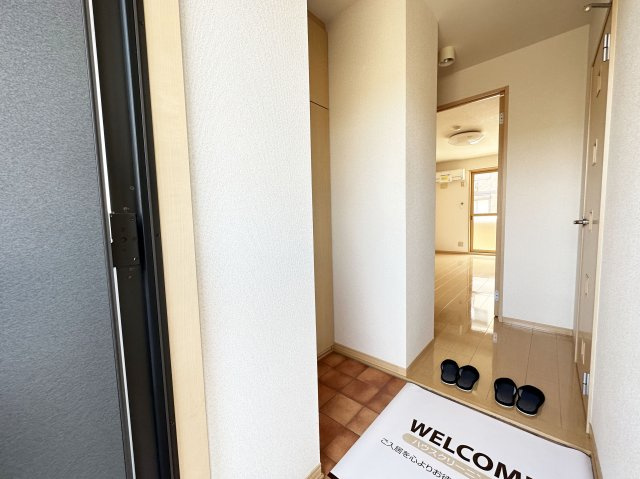 ビレッジ北久保 C棟の玄関